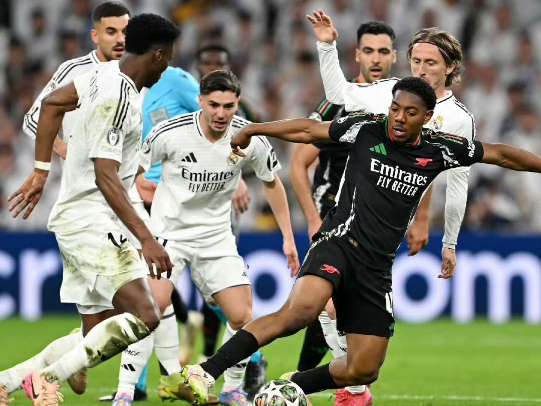 欧篮联赛程吃紧,马德里竞技今晨手感冰凉,引发热议,身体对抗强度拉满 欧篮联赛程吃紧,马德里竞技今晨手感冰凉,引发热议,身体对抗强度拉满