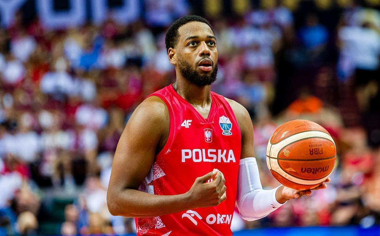 那不勒斯冲刺阶段扳平良机；志在CBA常规赛名次提升；质疑声仍在；更衣室氛围转暖的简单介绍