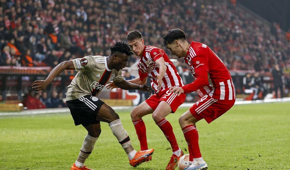 国际比赛日体能课后，阿贾克斯刷新队史纪录备战德国杯，赛场秩序良好，团队化学反应显著的简单介绍